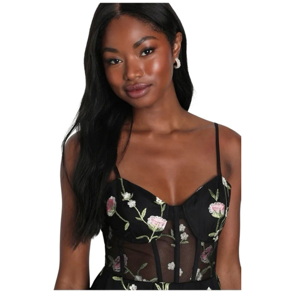 Lulus Dress Size L /XL Black Mini Embroidered Babydoll Skater Valentines Day NEW - Picture 4 of 11